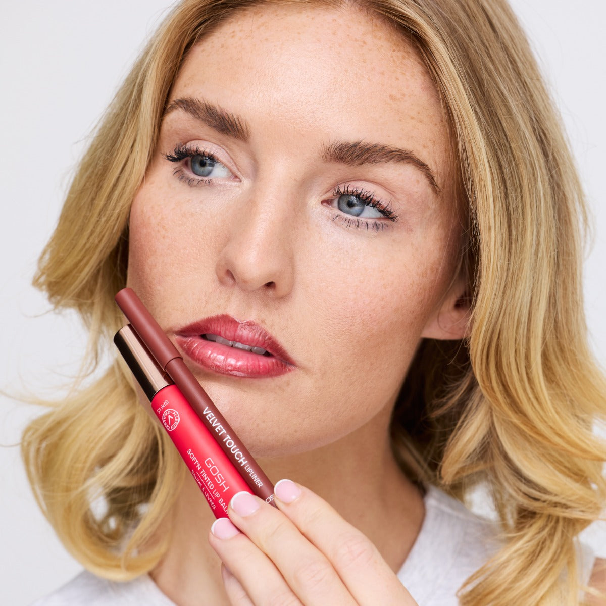 Soft'n Tinted Lip Balm - 008 Cherry Soda