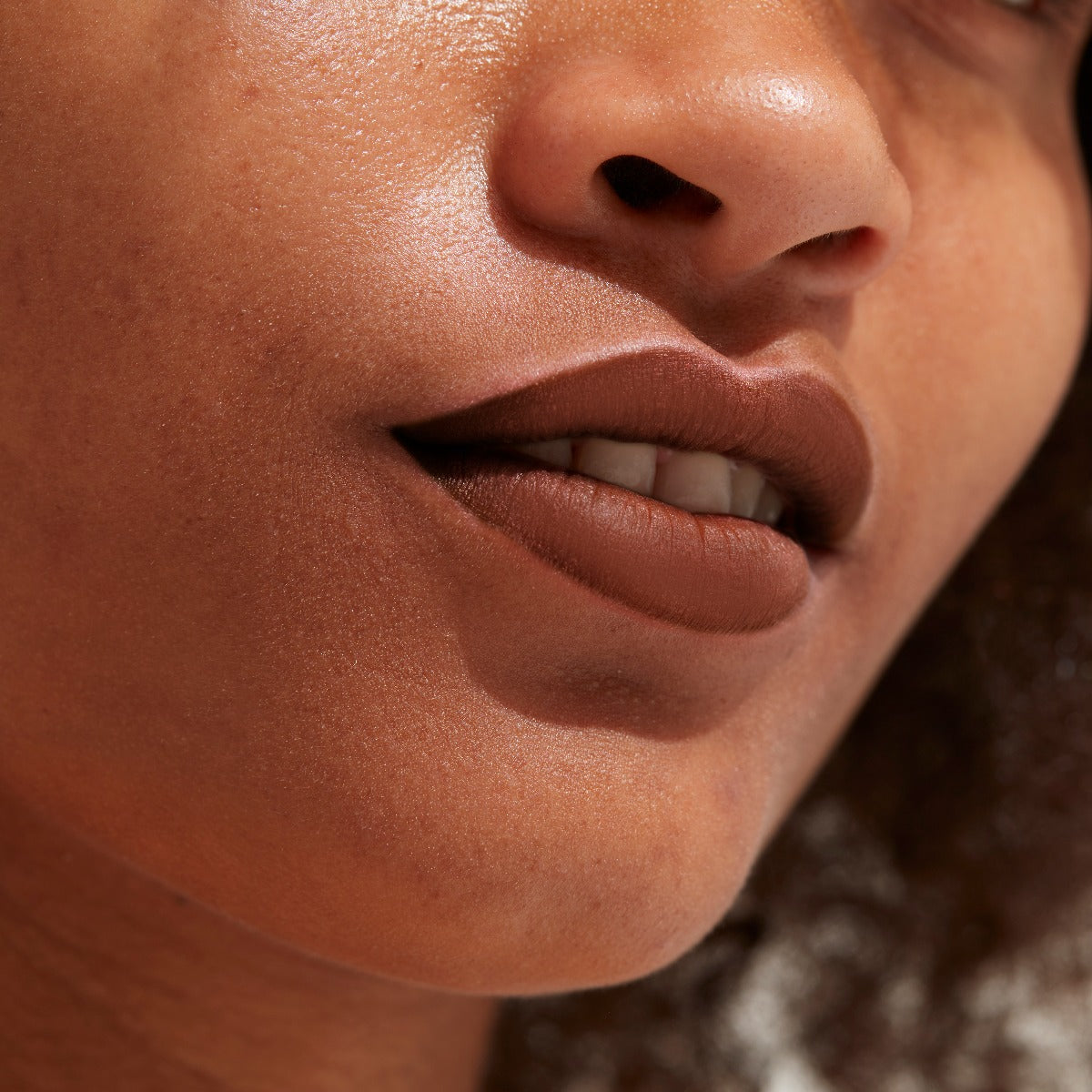 Luxury Nude Lips - 005 Bare