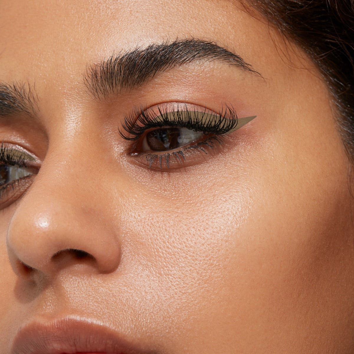 Woody Eye Liner - 004 Ash