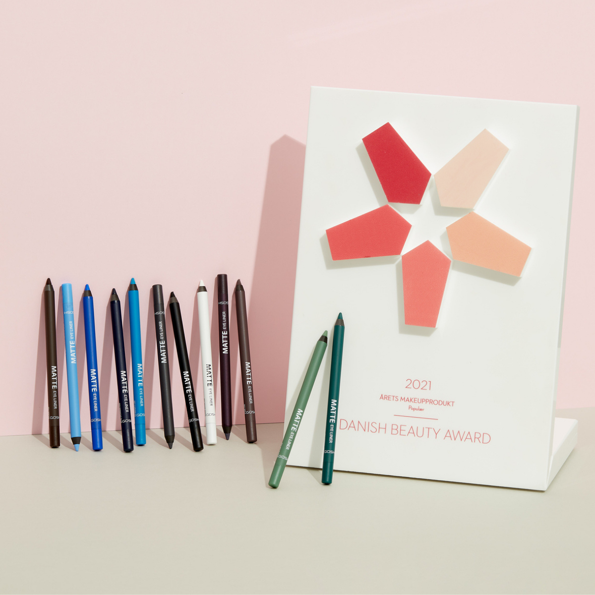 Matte Eye Liner - 012 Forest Green