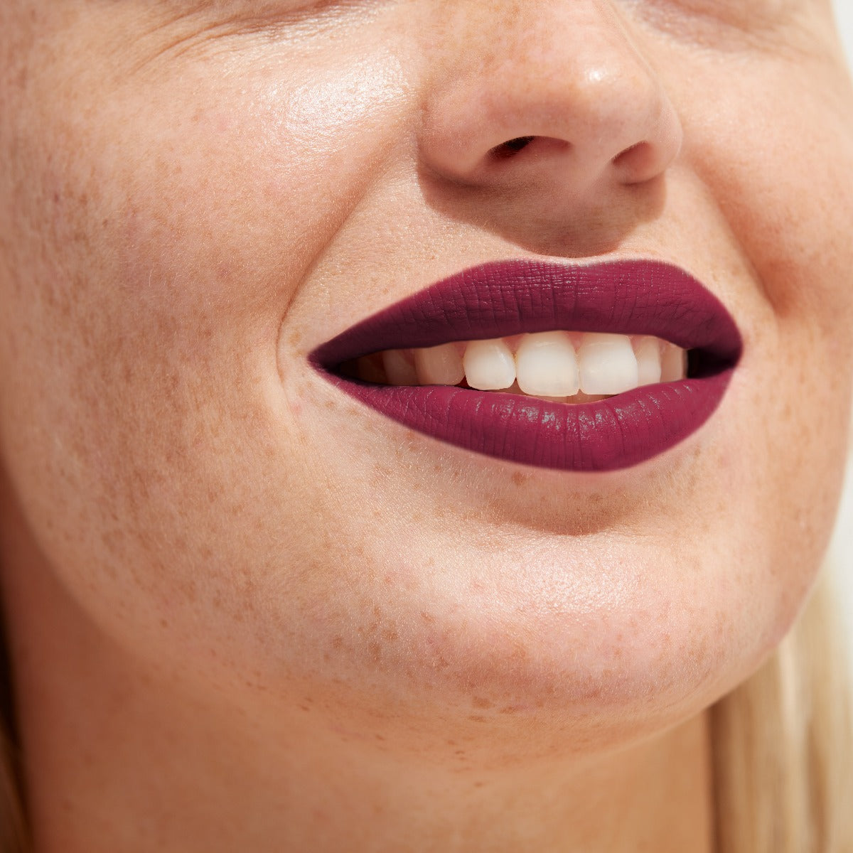 Velvet Touch Lipstick - 170 Night Kiss